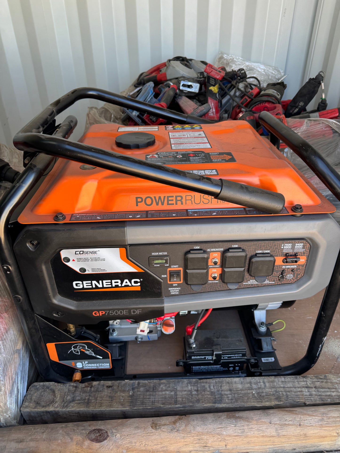 Generac GP7500E DF 7500-Watt Dual Portablen Generator